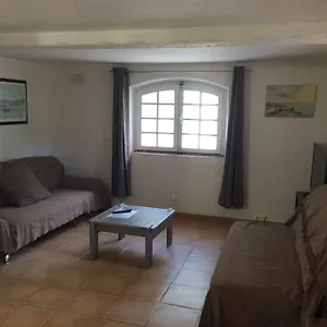 https://bandol-t3-rdj-plage-5-mn-pied-port-10-mn-parking.fr-provencehotel.com