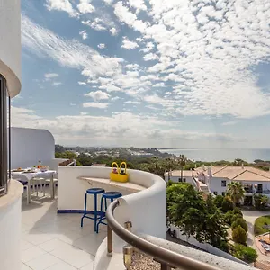 https://edificio-coral-al-by-albufeira-rental.hotelaalgarve.com
